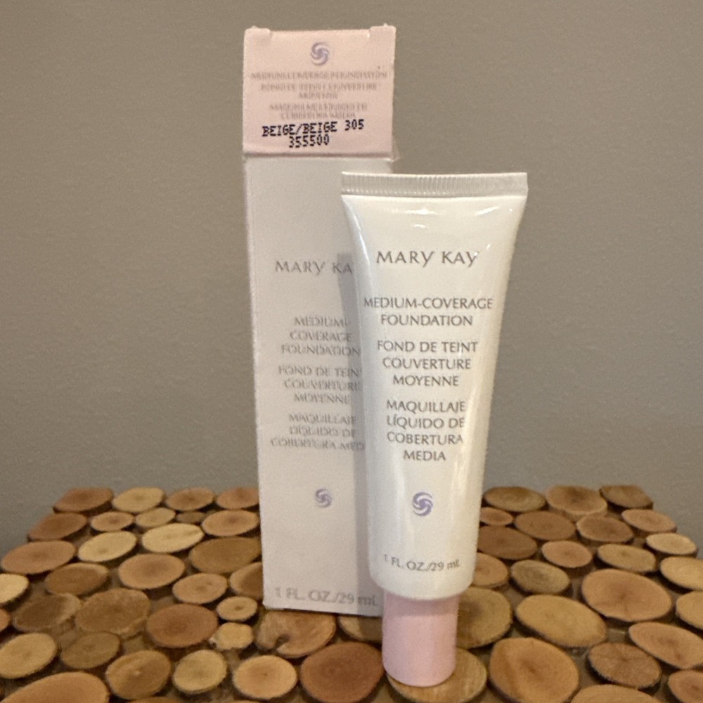 MARY KAY Medium-Coverage Foundation Beige 305 Liquid 1 fl oz. 355500 Retired NIB